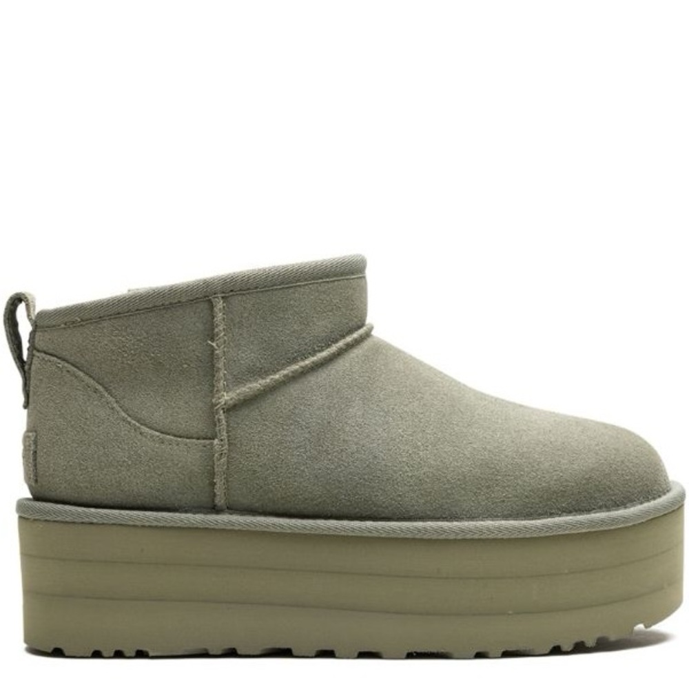 UGG Ultra Mini Platform Green “Shaded Clover” EUC size 8